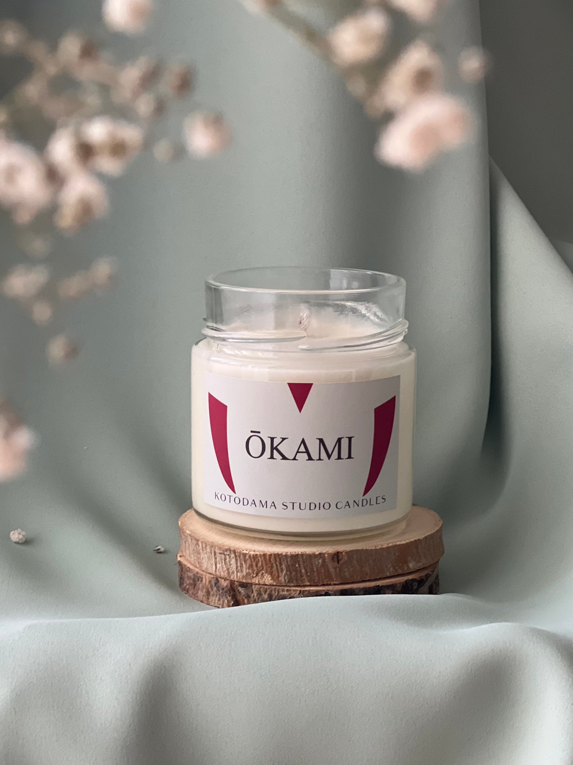 Velas aromáticas para ambientar tu hogar con fragancias inspiradas en Studio Ghibli, aroma OKAMI de "La Princesa Mononoke"